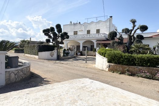 Monopoli – Villa bifamiliare in Vendita