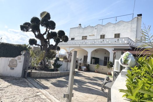 Monopoli – Villa bifamiliare in Vendita