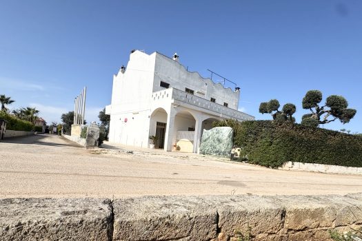 Monopoli – Villa bifamiliare in Vendita
