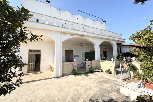 Monopoli – Villa bifamiliare in Vendita