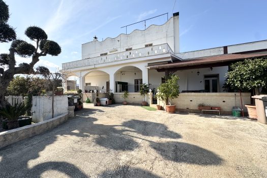 Monopoli – Villa bifamiliare in Vendita