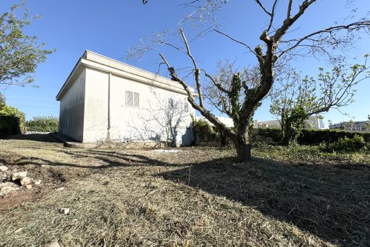 Martina Franca – Trullo con abitazione e giardino