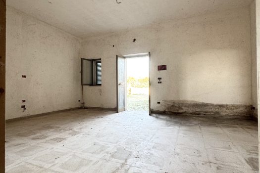Martina Franca – Trullo con abitazione e giardino