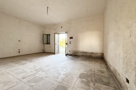 Martina Franca – Trullo con abitazione e giardino