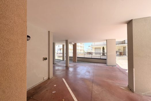 Appartamento 129 mq con balconi, posto auto, luminoso 3° piano