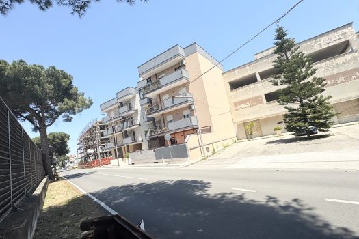 Appartamento 129 mq con balconi, posto auto, luminoso 3° piano
