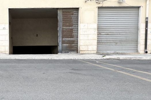 Monopoli – Zona Stadio | Box auto di 21 mq