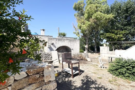 Monopoli Sant’Oceano | Abitazione d’epoca con pineta e terreno