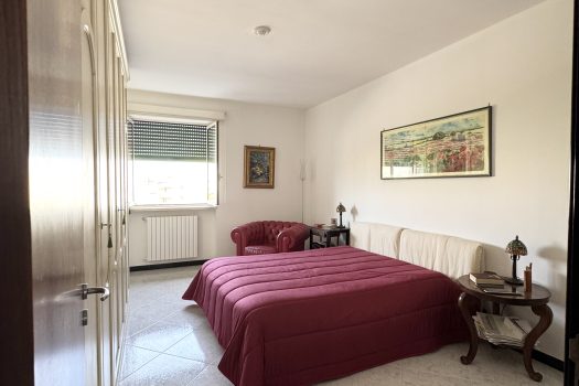 Monopoli | Ampio 4 vani con doppi servizi e vista mare